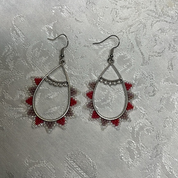 NEW Southwestern Inspired Boho Beaded Earrings - Picture 5 of 7